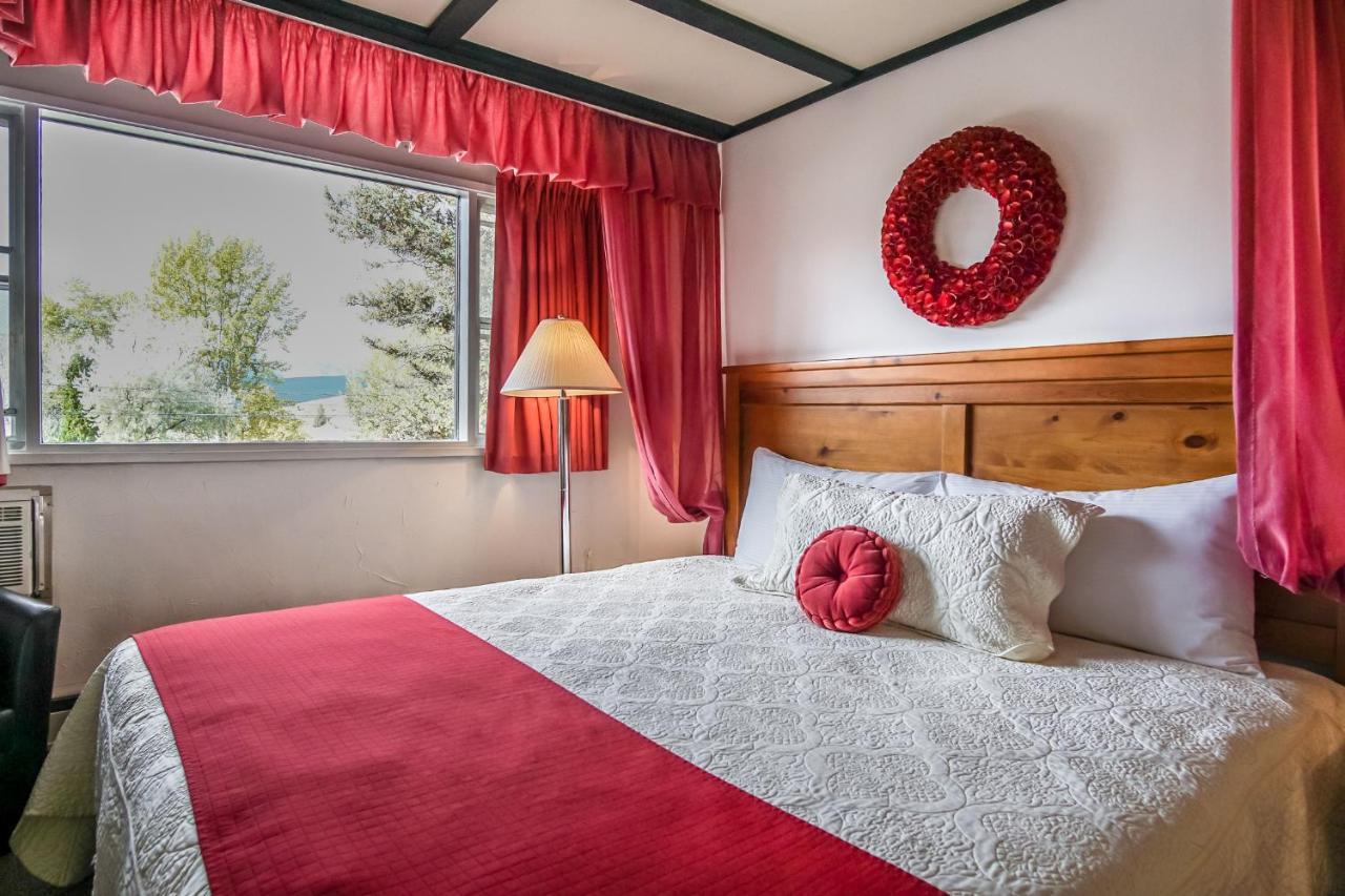 Gables Motel 래디움핫스프링스 외부 사진